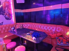 -UK派对KTV(日月广场店)