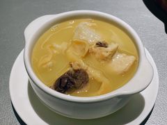 浓汤花胶鸡汤-维园悦谱·海派家常菜(乌鲁木齐南路店)