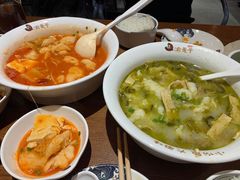 -渝是乎川渝小炒(龙旗购物中心店)