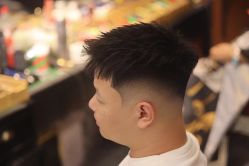 -鸿運 BARBER SHOP男士理发馆