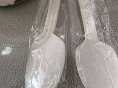 -红宝石·鲜奶小方·海派西点房(控江店)