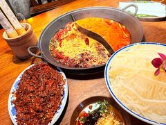 -萍姐火锅·公路夜市(武汉首店)