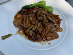 口蘑烧腐竹-大唐博相府酒店·陕西官府菜