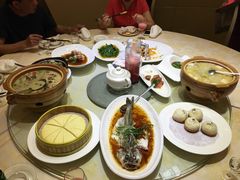 -沪华海鲜大酒楼(南汇店)