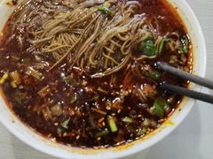 -崇州余荞面(落虹桥店)