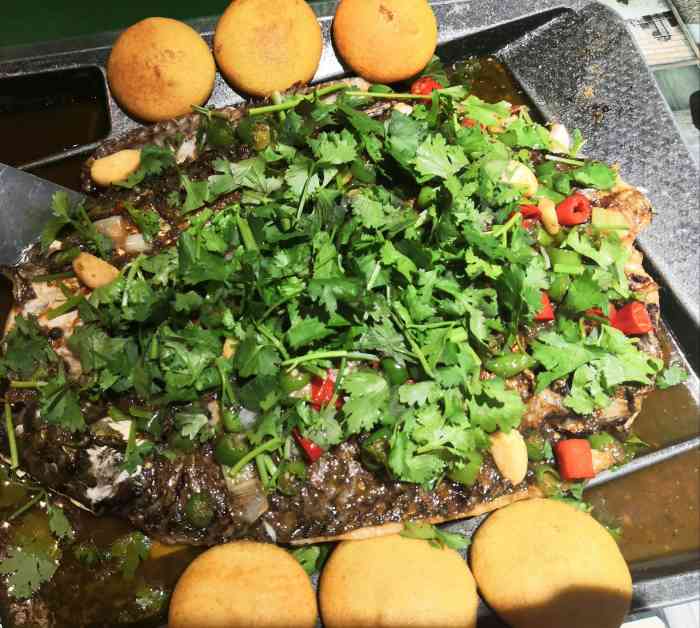 年10月7日打分国庆节来的,按理说人流量应该挺大的,商家应该把菜备齐