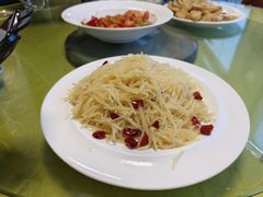 -雪湖煜辰鱼头老店(雪野湖店)