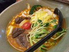 手切酸菜牛腱子面-陳八两面家(滨江天街店)