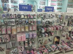 -Love Star追星馆(上海大悦城店)