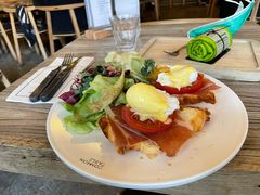 -Common Table · Brunch & Coffee
