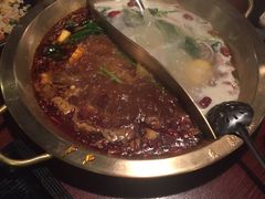 -重庆爽翻天老火锅(临平万达广场店)