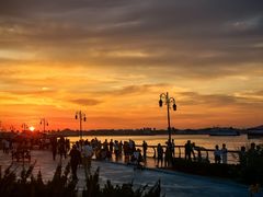 -东港音乐喷泉广场