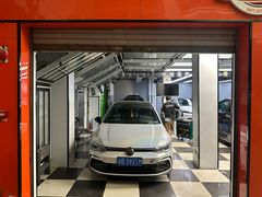 -鲨鱼皮汽车凹陷玻璃修复(静安店)