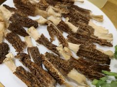 -峰瑞藏地美食·石锅鸡·牦牛肉(大昭寺品牌店)