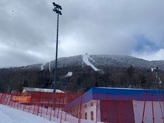 -亚布力新体委滑雪场