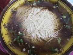 -老陆稿荐(西中市店)