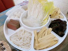 -鸡遇虾煲干锅火锅(小寨金莎店)