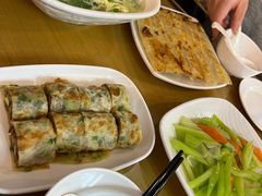 葱饼卷牛肉-台北楚楚园馅饼粥(虹桥南丰城店)