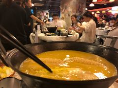 -鲜入围煮花胶鸡海鲜火锅