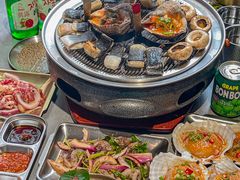 -围炉肉舍•炭烤活鳗•丹东海鲜烤肉(步行街店)