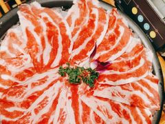 -老牌坊云南鱼豆花火锅(哈西万达店)