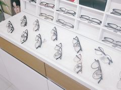 -视野联行眼镜·蔡司·控优点授权(长白万象汇店)