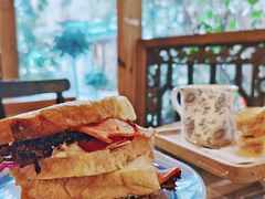-西关84·History·Art·Cafe