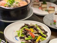 云南鸡枞菇炒肚尖-聚汇三少·龙虾·中餐厅(莫邪路新天地店)