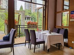 -黔蘑菇四季餐厅(观山湖店)