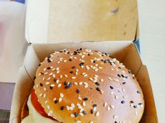 安格斯厚牛芝士堡-麦当劳(军博店)