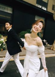 -雪中彩影婚纱摄影·微光艺术中心