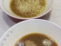 -牛吃草牛肉面(甬港南路店)