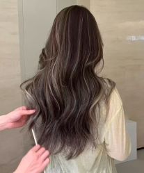 -苏奇发型·烫发染发