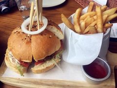 鹅肝牛肉芝士汉堡-G+KITCHEN(龙湖狮山天街店)