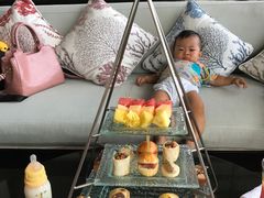 -亚龙湾喜来登·美景台大堂吧