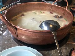 -三人行骨头王火锅(长寿店)