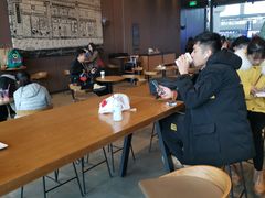 大堂-星巴克(成都东站店)