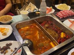 -百年川椒重庆老火锅(光谷店)