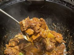-三江鱼东北特色铁锅炖(骆驼店)
