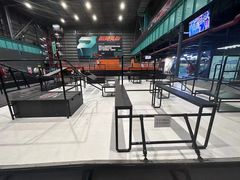 -极限PLAY运动娱乐新世界·团建派对潮玩休闲馆·室内蹦极高空游乐园