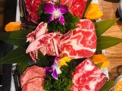 黑牛六拼-明洞阿姨·韩式酱蟹烤肉·创意料理(三元桥店)