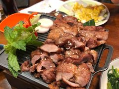烤猪颈肉-荷花泰菜(东方新天地店)