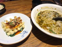 酸辣小锅米线-茶花妹子云南餐厅(北大店)