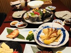 -山川小町·极番烧肉(新地假日广场店)