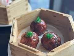 红菜汁菌皇饺-珠海瑞吉酒店·宴庭中餐厅