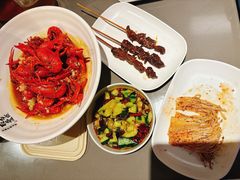 -龙巢盱眙龙虾·牛蛙·烧烤宵夜(八卦岭店)