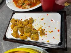 -有红鸡毛店·川菜(建设路店)