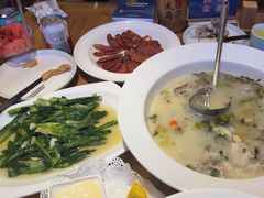 -严记小天府酸菜鱼(西四路店)