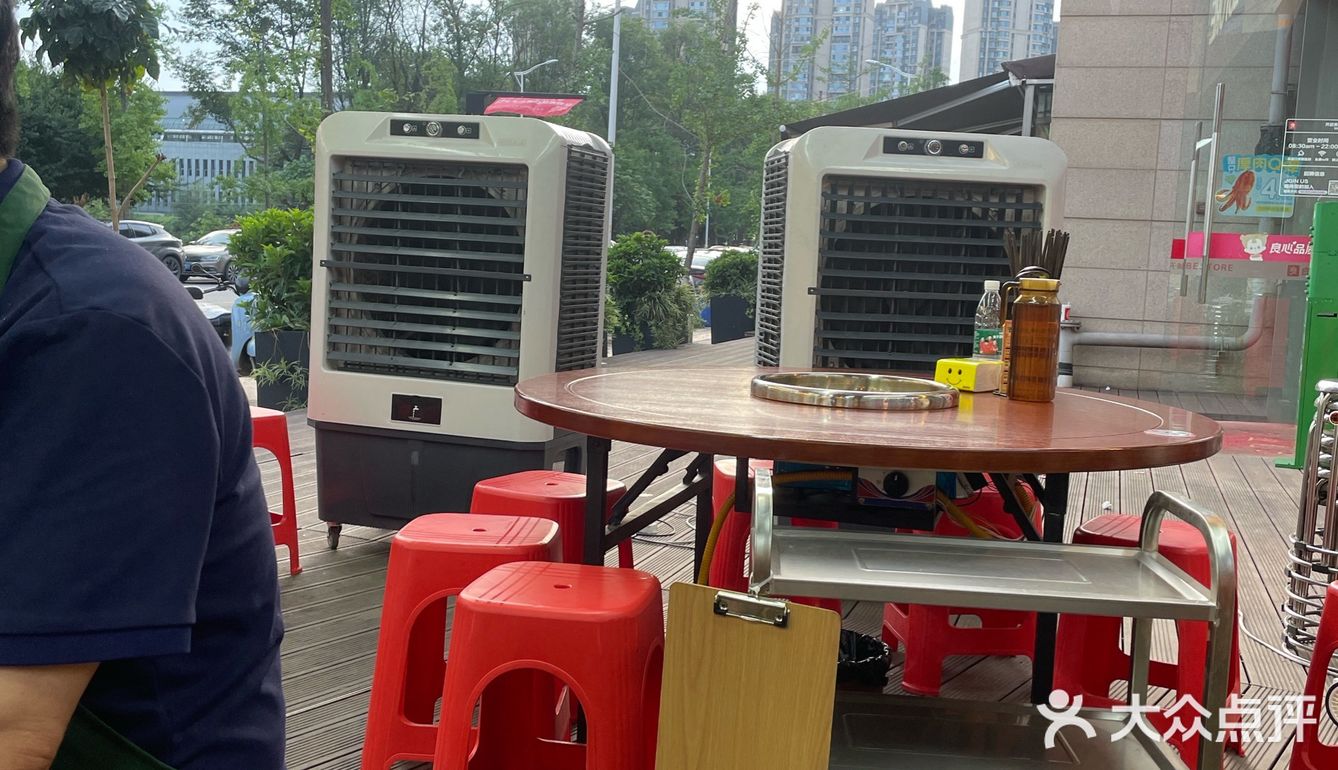 火锅味道还可以，但是完全没必要这样👎