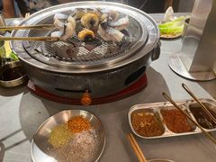 -围炉肉舍•炭烤活鳗•丹东海鲜烤肉(步行街店)